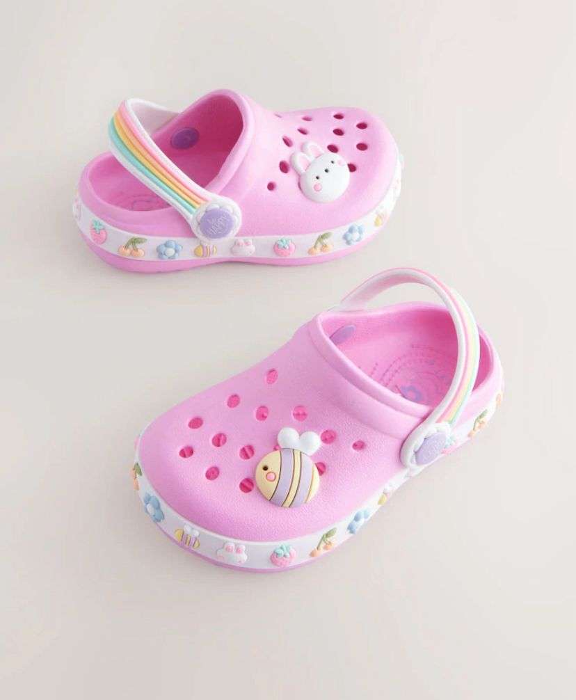 Сандалии и шлёпанцы  